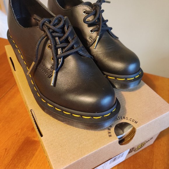 Doc Martens Amory Black Mary Jane Womens US 6 NEW WITH BOX - Picture 2 of 4